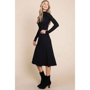 The Brianna - Mock Neck Ribbed Midi Dress in Black